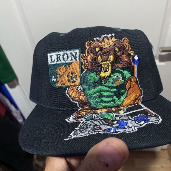 Leon A.C. Football Soccer Club Mexico Hat Big Patch Vintage Logo NWOT Liga MX